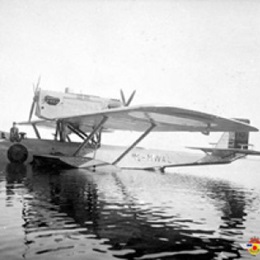 El vuelo del Plus Ultra de Palos al Plata