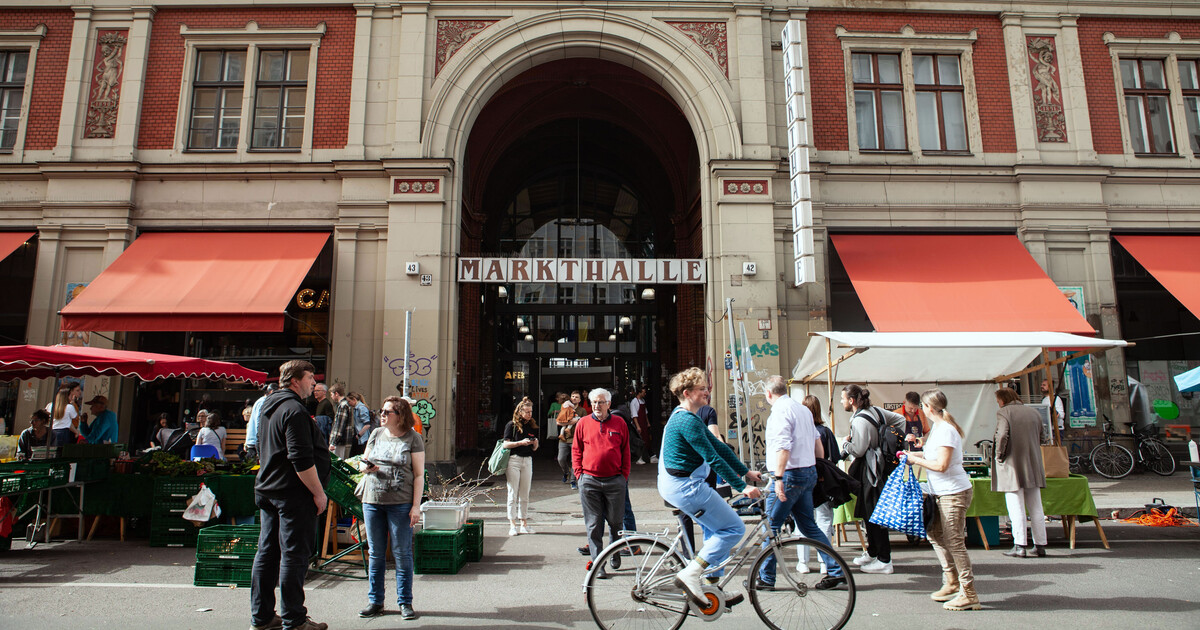 Saturday Breakfast Market at Markthalle Neun