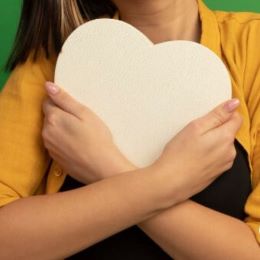 Ciclo Psicología y bienestar: 'Conexión contigo: construyendo amor propio'