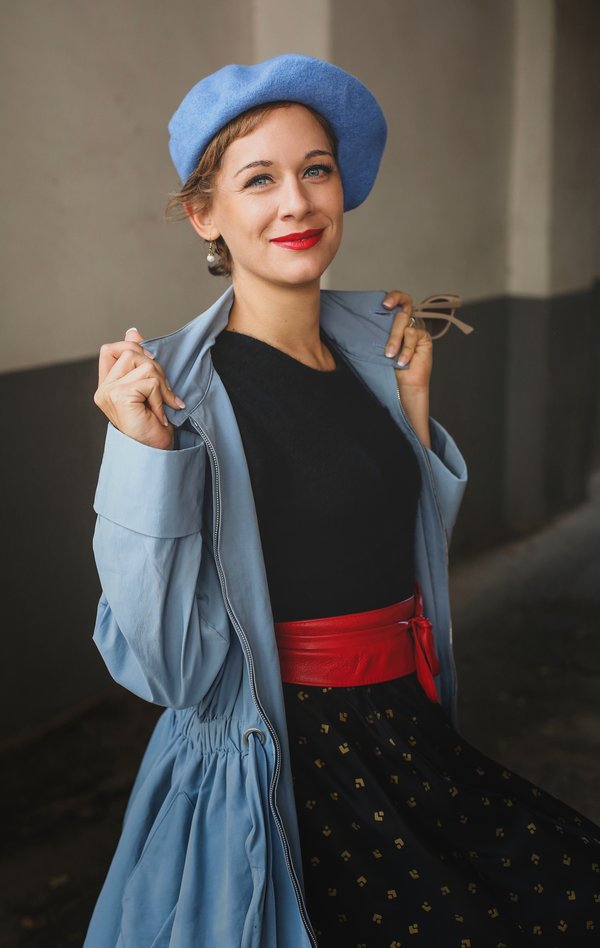 Anna Lucia Richter mezzo-soprano ; Julius Drake piano ; Timothy Ridout viola